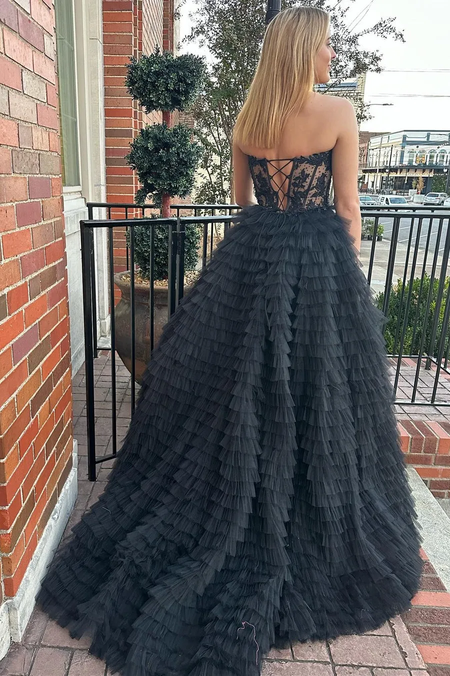 Addilyn |A-line Strapless Multi-Layers Tulle Prom Dress with Slit