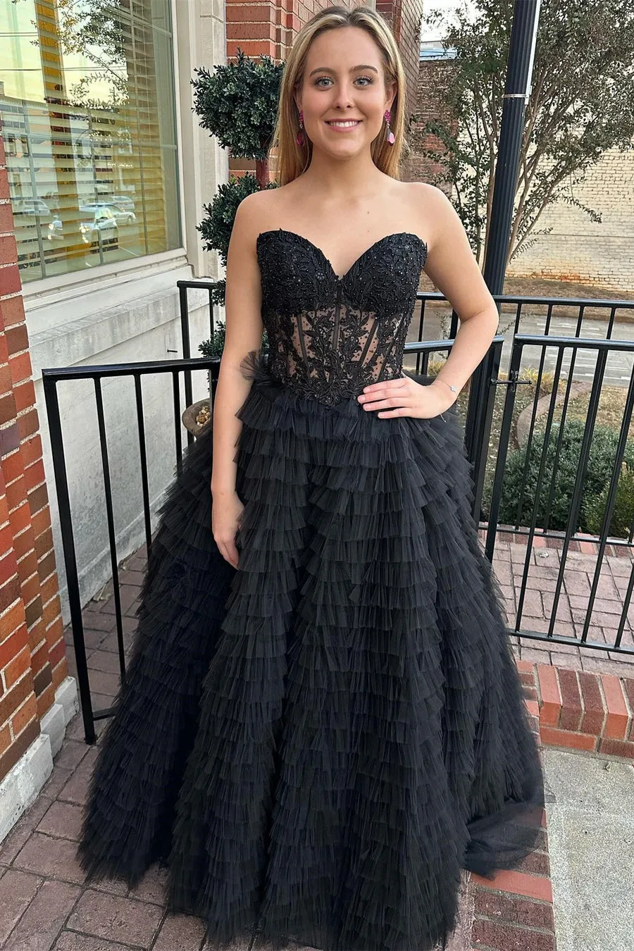 Addilyn |A-line Strapless Multi-Layers Tulle Prom Dress with Slit