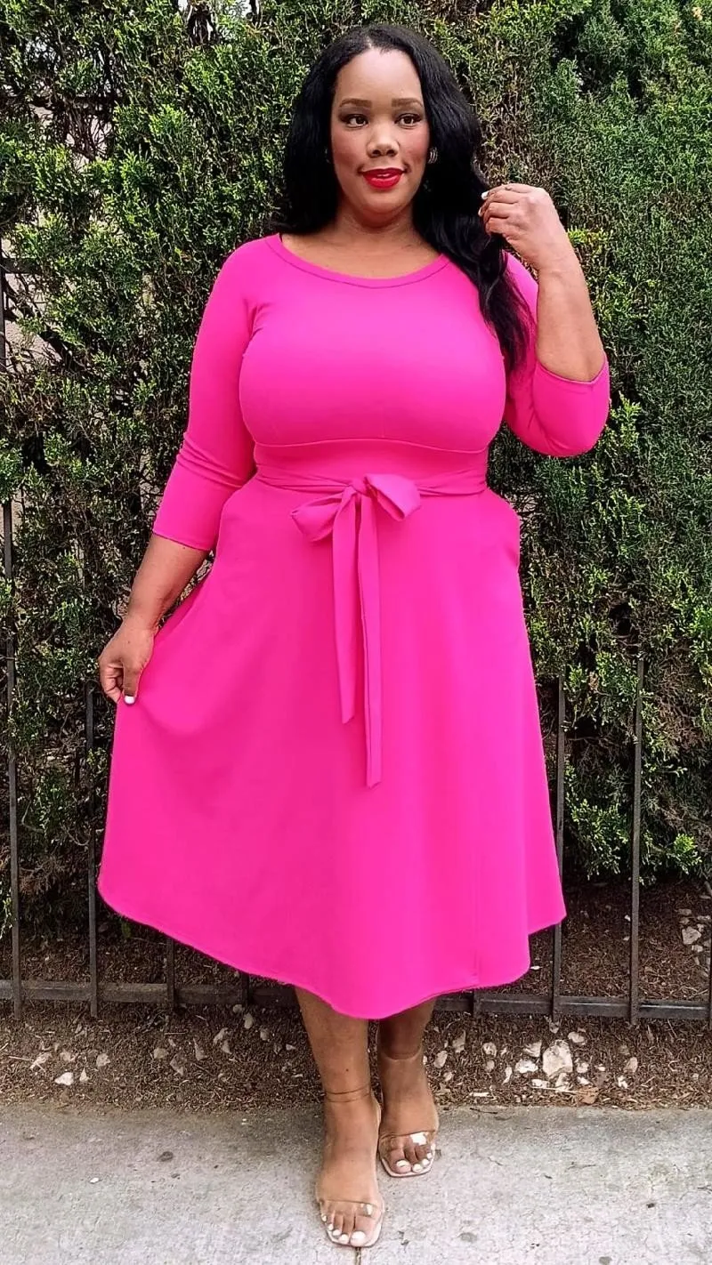 Plus Size Round Neck Flare Midi Dress With Belt and pockets