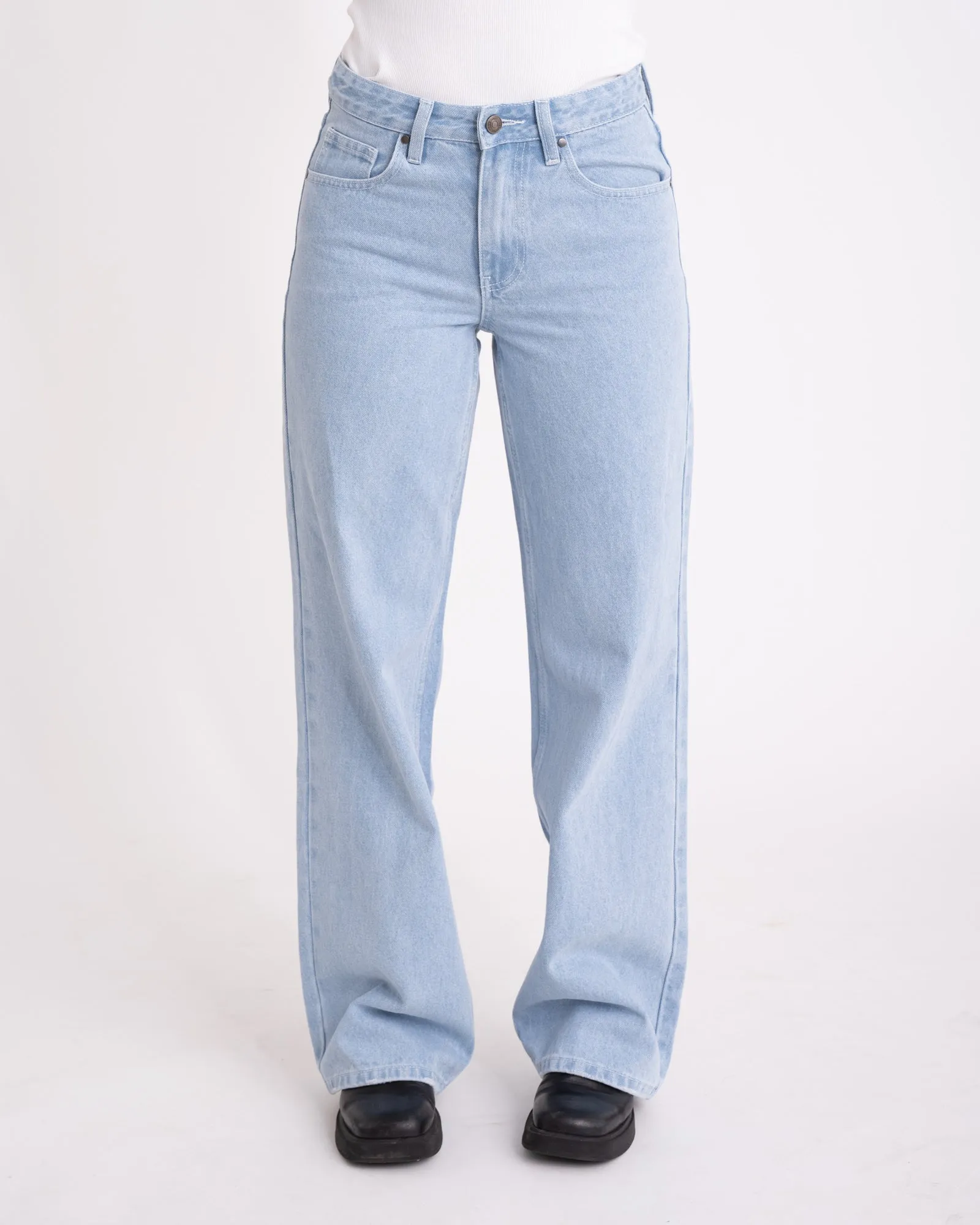 TILTIL Sanny Mid Relaxed Light Blue Jeans