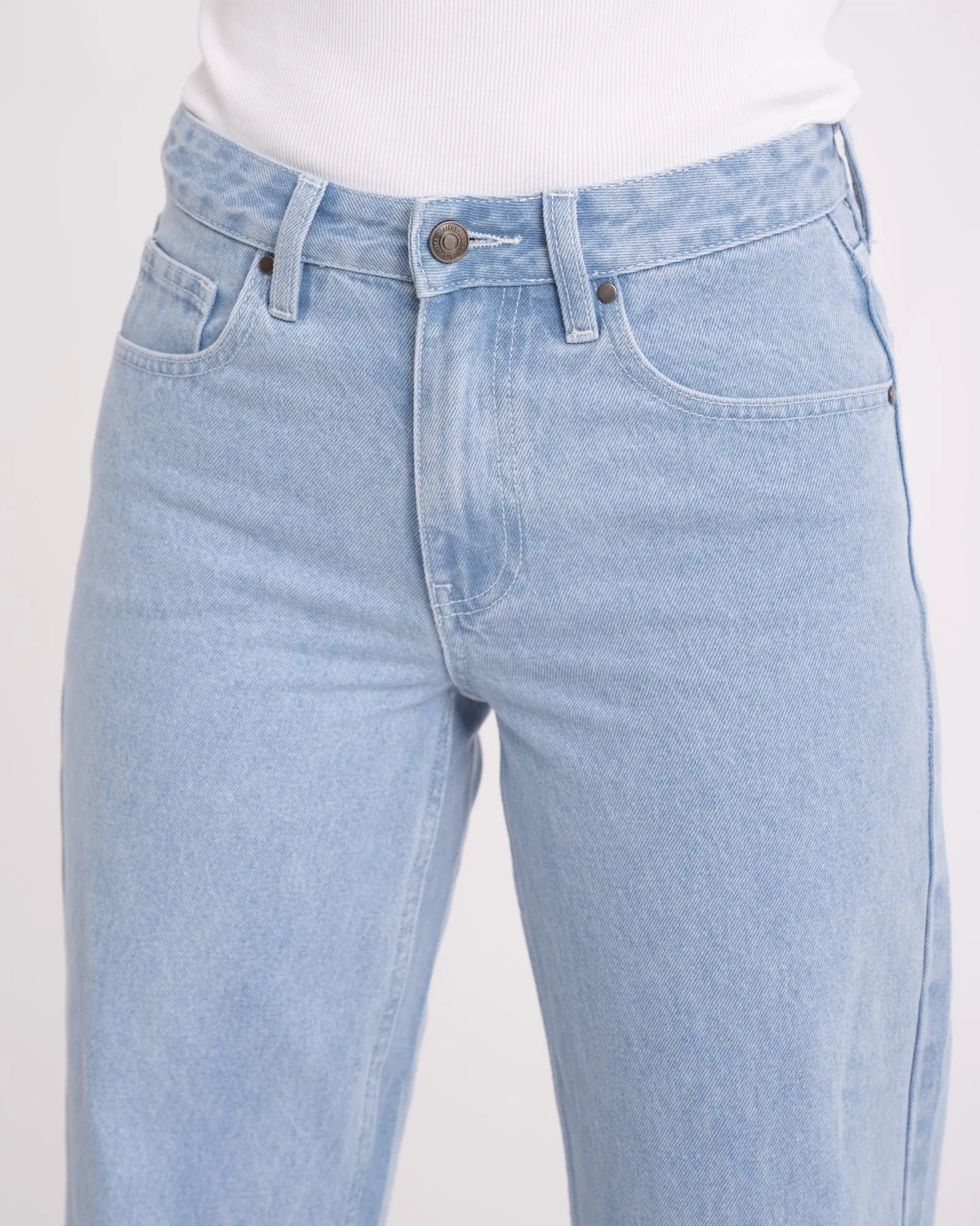 TILTIL Sanny Mid Relaxed Light Blue Jeans